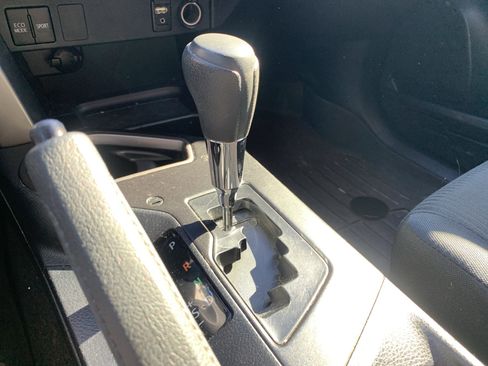 Used 2016 Toyota RAV4 LE image 26