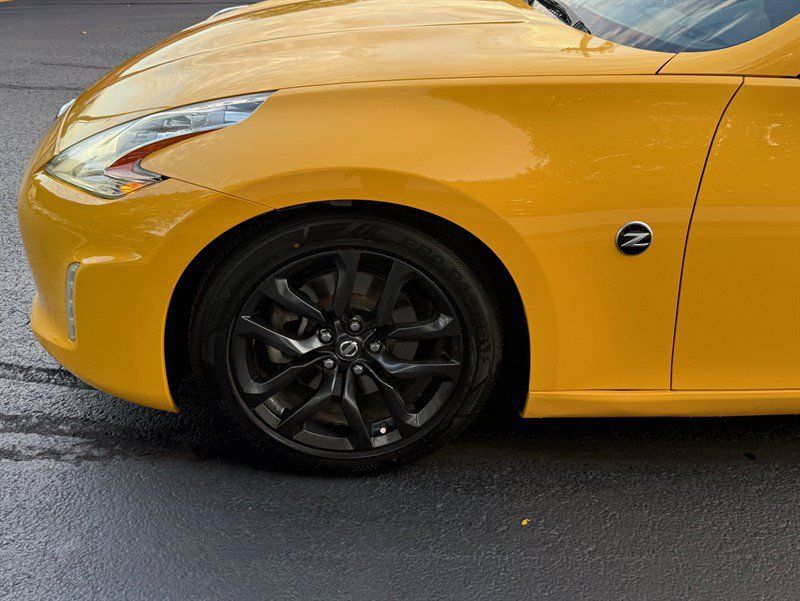 Used 2017 Nissan 370Z Coupe RWD image 18