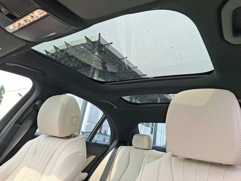Used 2023 Mercedes-Benz E 350 4MATIC Sedan image 11
