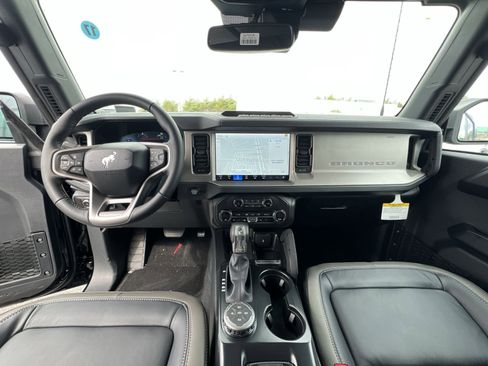 New 2026 Ford Bronco Outer Banks w/ Sasquatch Package AWD/4WD image 23
