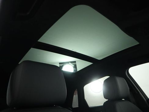 New 2025 Audi Q3 2.0T Premium image 19