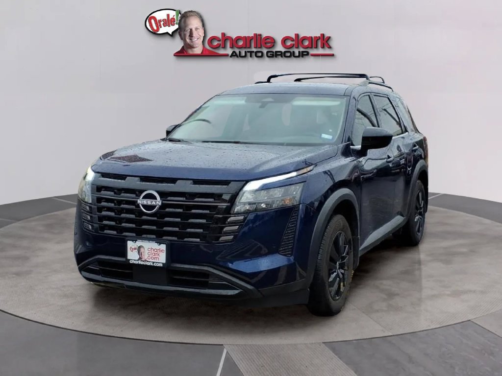 Certified 2026 Nissan Pathfinder SV FWD image 1