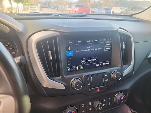 Used 2020 GMC Terrain SLT image 4