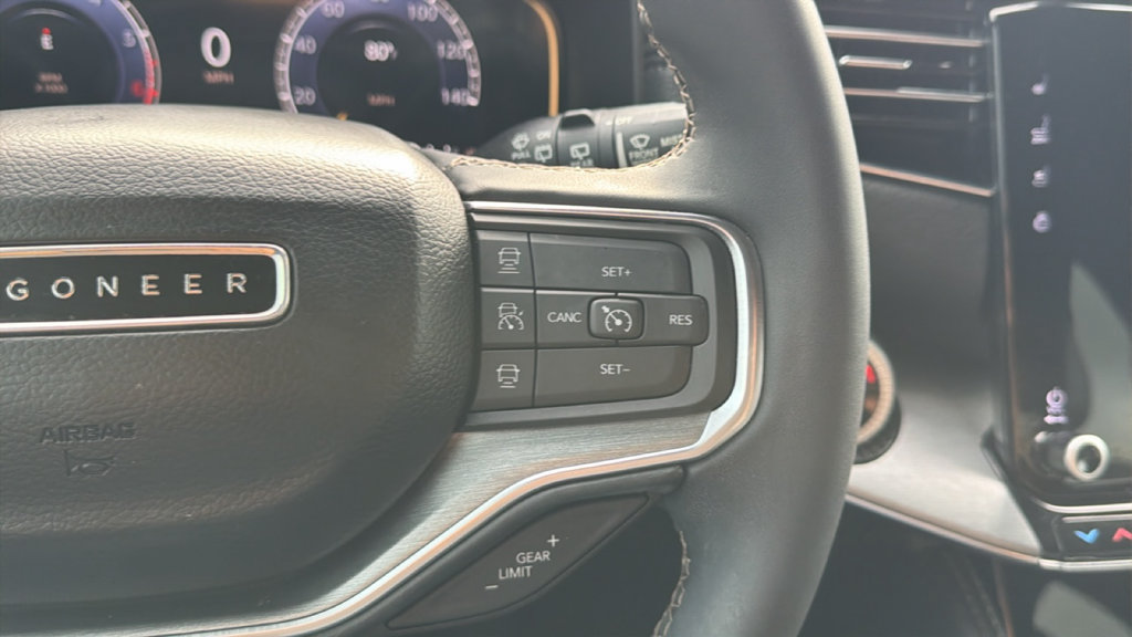 Used 2023 Jeep Wagoneer Series II AWD/4WD image 21