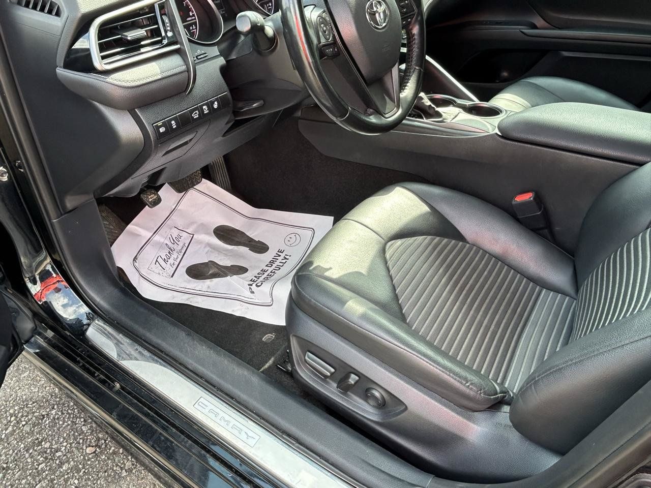 Used 2022 Toyota Camry SE FWD image 12