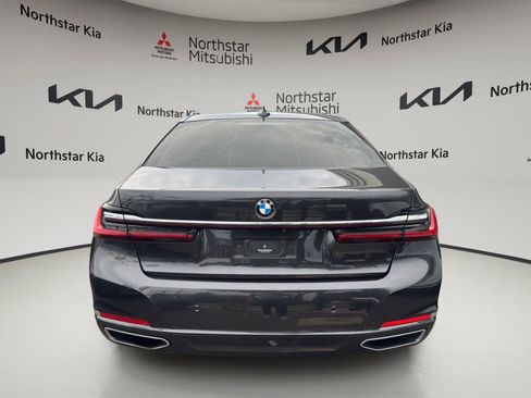 Used 2021 BMW 745e xDrive w/ Luxury Rear Seating Package AWD/4WD image 4
