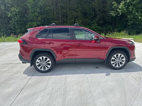 Used 2025 Toyota RAV4 XLE Premium w/ Weather Package FWD image 6