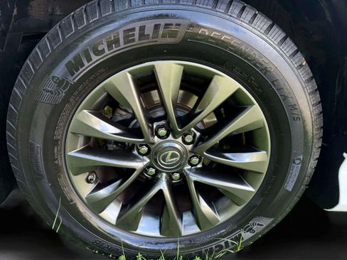 Used 2018 Lexus GX 460 Luxury image 41