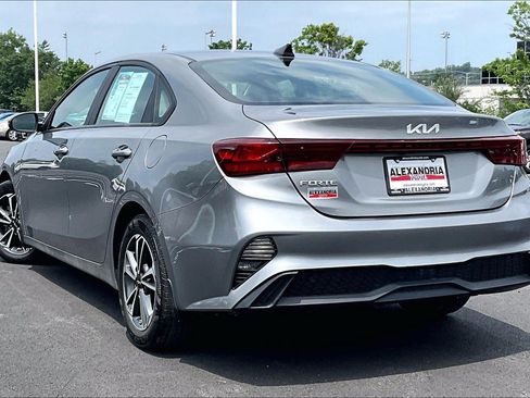 Used 2023 Kia Forte LXS w/ LXS Technology Package FWD image 10