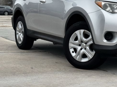 Used 2015 Toyota RAV4 LE image 13