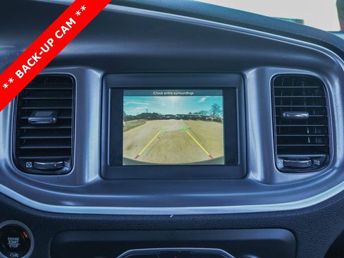 Used 2021 Dodge Charger SXT w/ Blacktop Package image 9