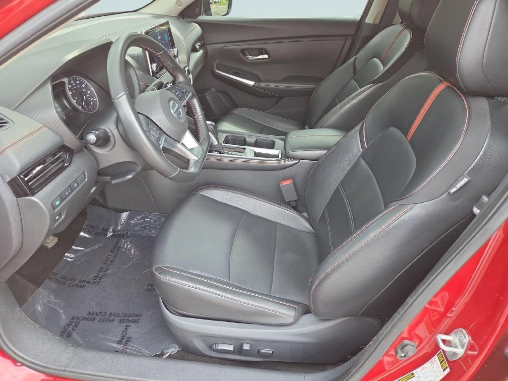 Used 2023 Nissan Sentra SR w/ SR Premium Package FWD image 15