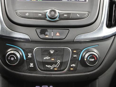 Used 2023 Chevrolet Equinox LT image 44