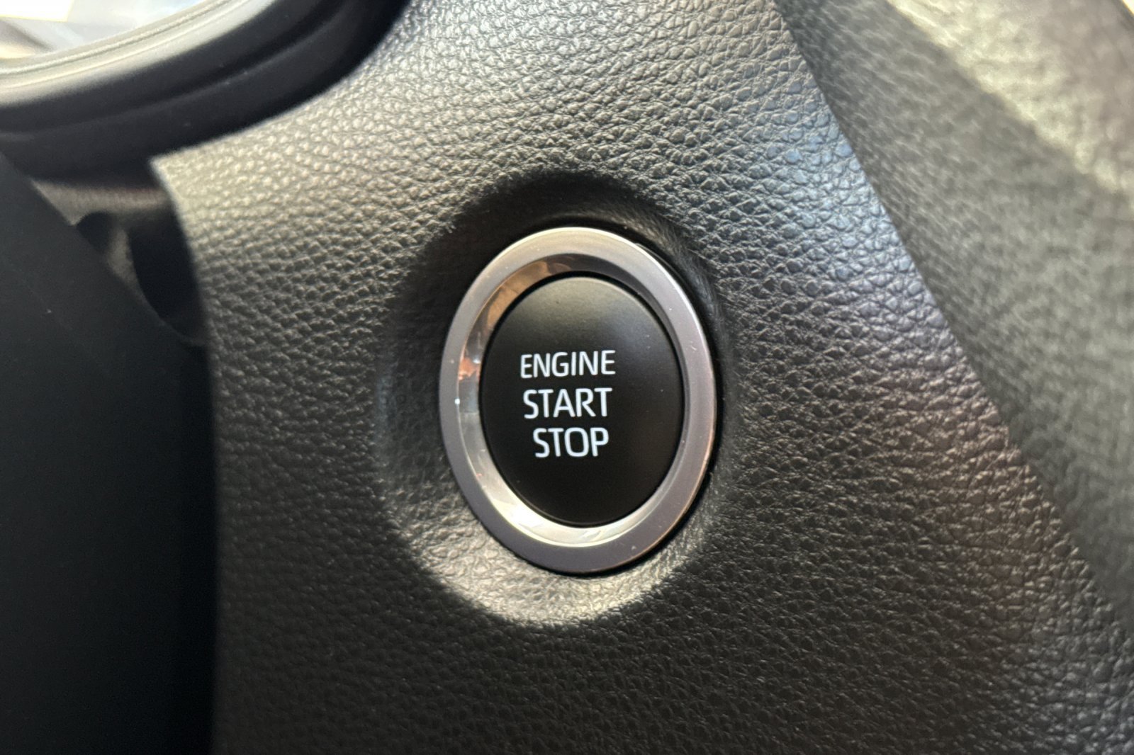 Certified 2024 Toyota Corolla SE w/ SE Premium Package FWD image 25