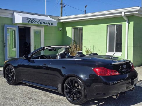 Used 2010 INFINITI G37 Base 2dr Convertible w/ Premium Pkg image 9