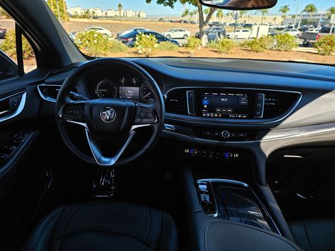 Used 2023 Buick Enclave Essence image 19