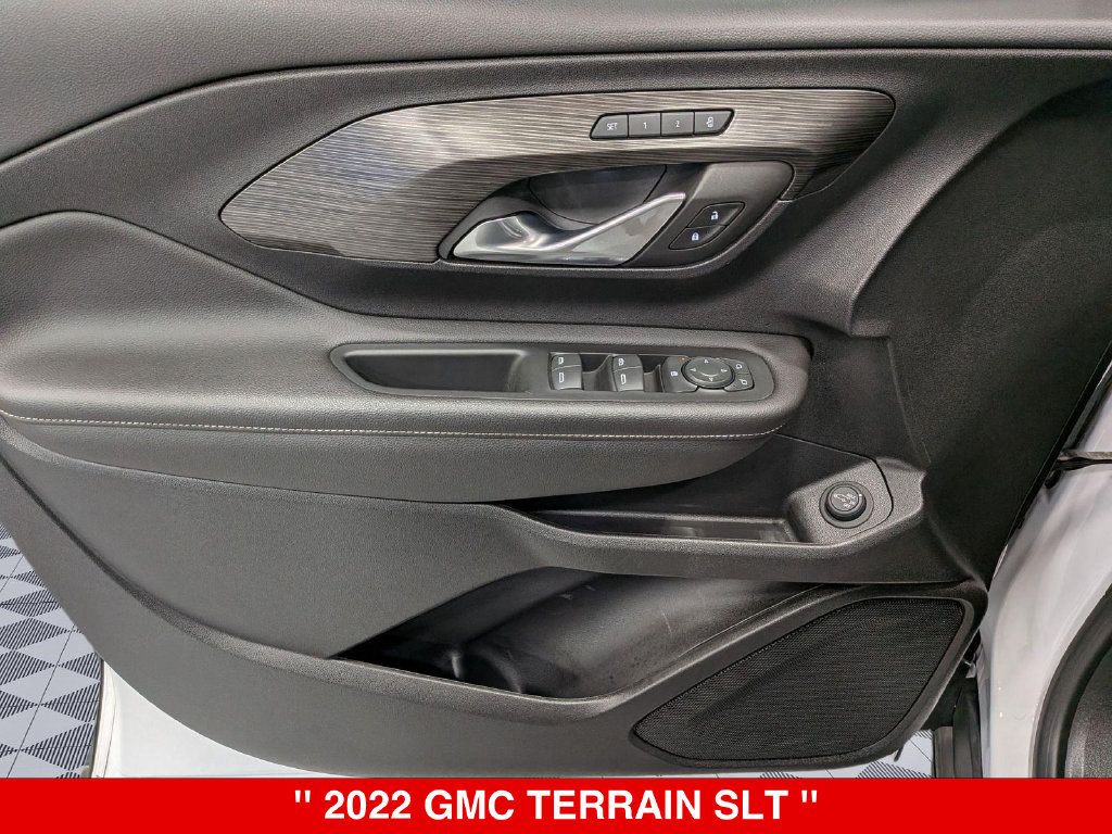 Used 2022 GMC Terrain SLT AWD/4WD image 13