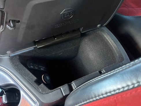 Used 2015 Dodge Challenger SRT Hellcat image 15