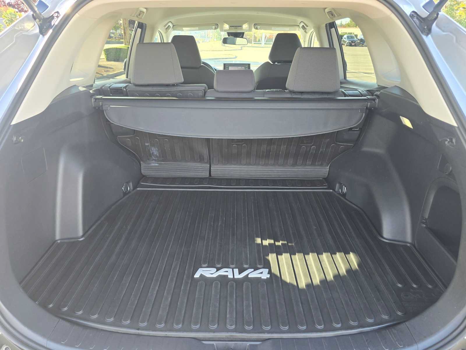 Certified 2022 Toyota RAV4 XLE AWD/4WD image 14