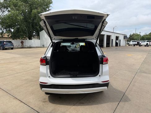 Used 2024 Chevrolet Equinox RS FWD image 33
