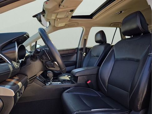 Used 2018 Subaru Outback 2.5i Limited image 14