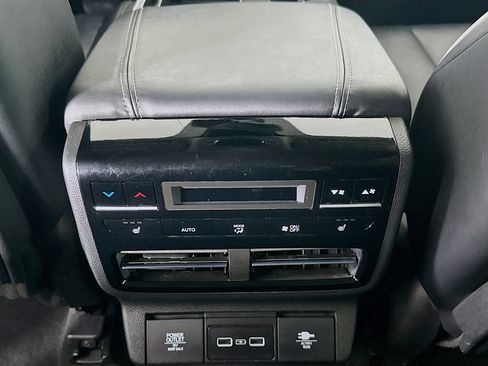 Used 2023 Acura MDX SH-AWD w/ Advance Package image 28