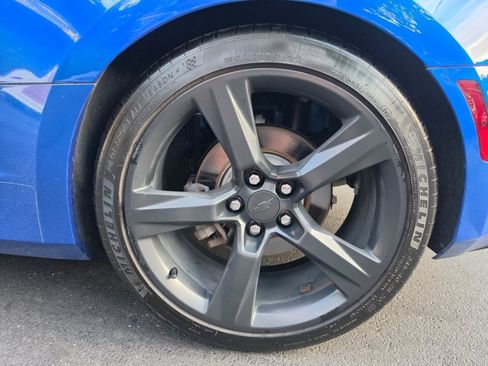 Used 2018 Chevrolet Camaro LT w/ RS Package RWD image 10