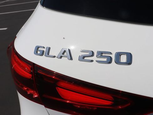 Used 2025 Mercedes-Benz GLA 250 image 7