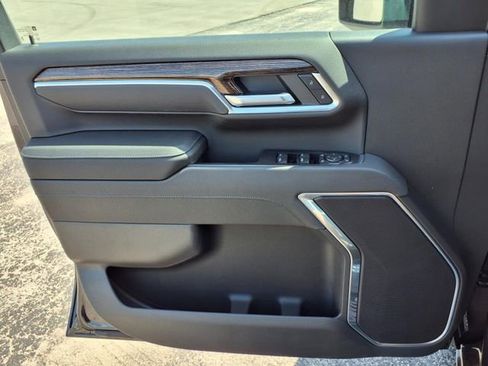 New 2025 GMC Sierra 2500 SLE w/ SLE Value Package; image 23