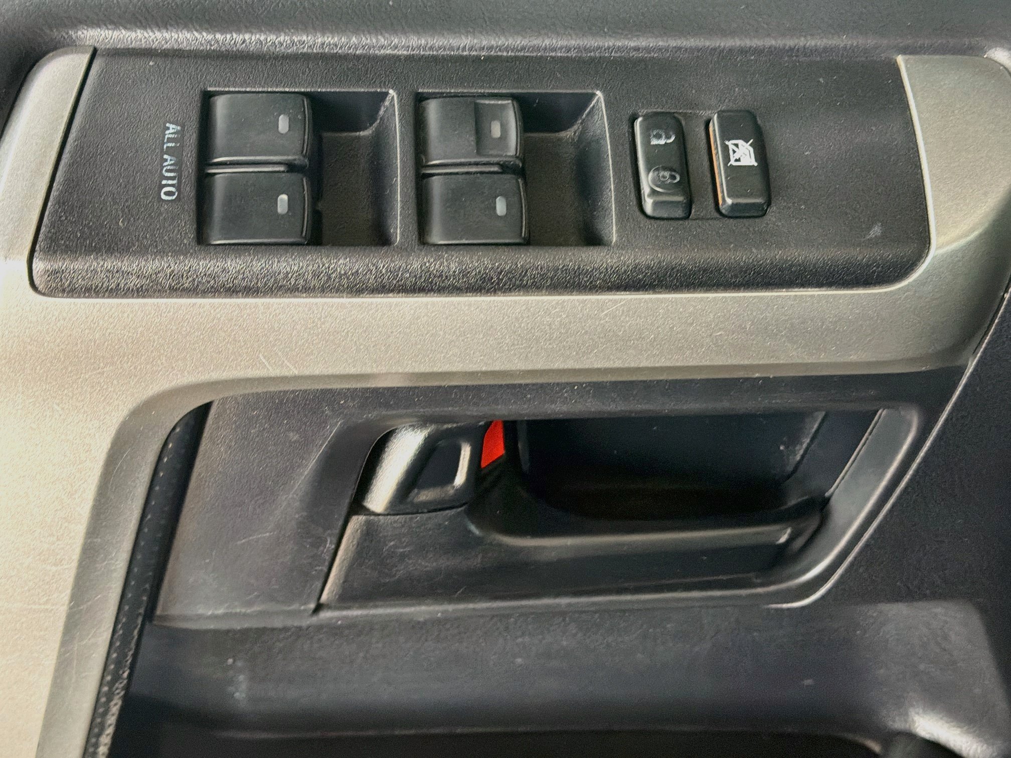 Used 2012 Toyota 4Runner Limited AWD/4WD image 15