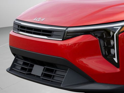 New 2026 Kia K4 FWD image 13