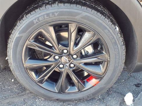 Certified 2023 Chevrolet Bolt EUV LT w/ Convenience Package image 23