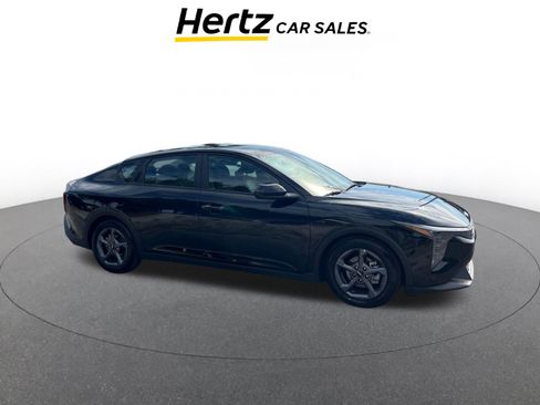 Used 2025 Kia K4 LXS image 1