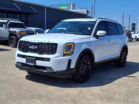 Used 2022 Kia Telluride SX w/ SX Prestige Package image 2