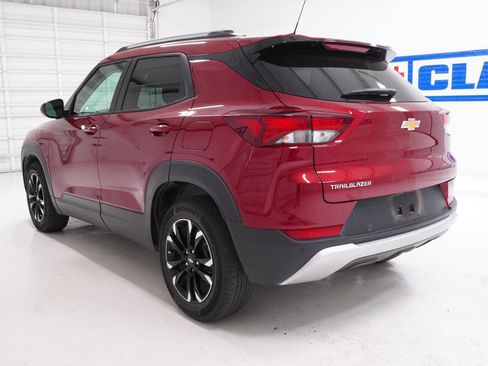 Used 2022 Chevrolet TrailBlazer LT w/ Convenience Package FWD image 9