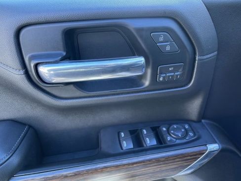 Used 2019 Chevrolet Silverado 1500 High Country w/ Z71 Off-Road Package image 25