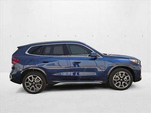 Used 2025 BMW X1 xDrive28i w/ Technology Package image 4