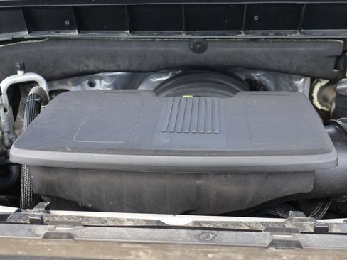 Used 2023 Chevrolet Silverado 1500 LTZ AWD/4WD image 18