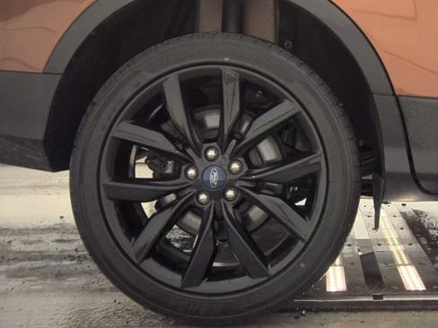 Used 2017 Ford Escape SE w/ Equipment Group 201A image 17