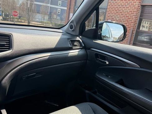 Used 2019 Honda Ridgeline Sport image 23