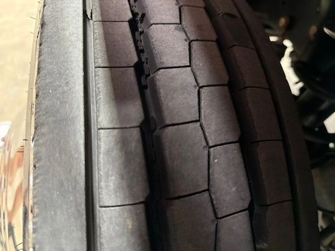 Used 2017 RAM 5500 Tradesman w/ Power & Remote Entry Group image 34