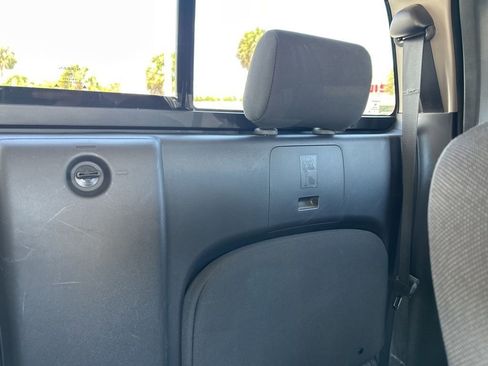 Certified 2025 Nissan Frontier SV RWD image 16
