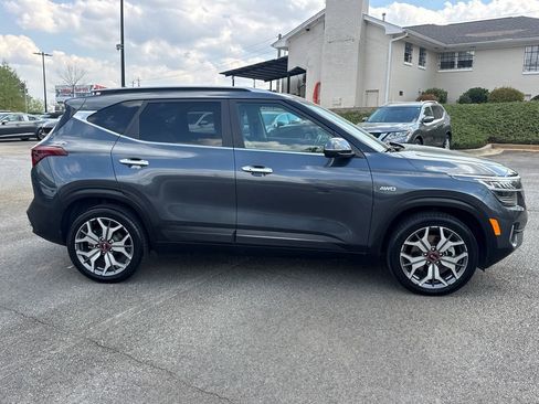 Used 2021 Kia Seltos SX w/ SX Sunroof Package AWD/4WD image 8