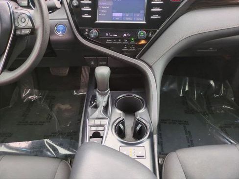 Certified 2019 Toyota Camry LE image 16