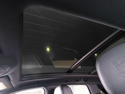 Certified 2026 Porsche Cayenne AWD/4WD image 22