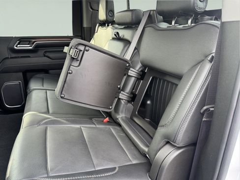 Used 2024 GMC Sierra 3500 Denali AWD/4WD image 10