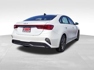 Used 2022 Kia Forte LXS video 3