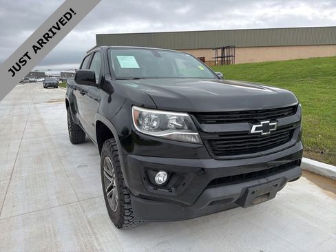 Used 2020 Chevrolet Colorado W/T w/ Custom Special Edition AWD/4WD image 3