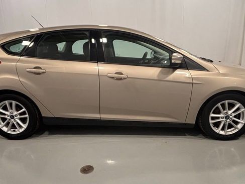 Used 2015 Ford Focus SE image 5