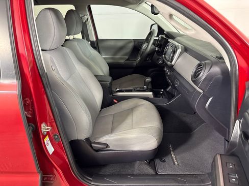 Used 2019 Toyota Tacoma SR5 image 7
